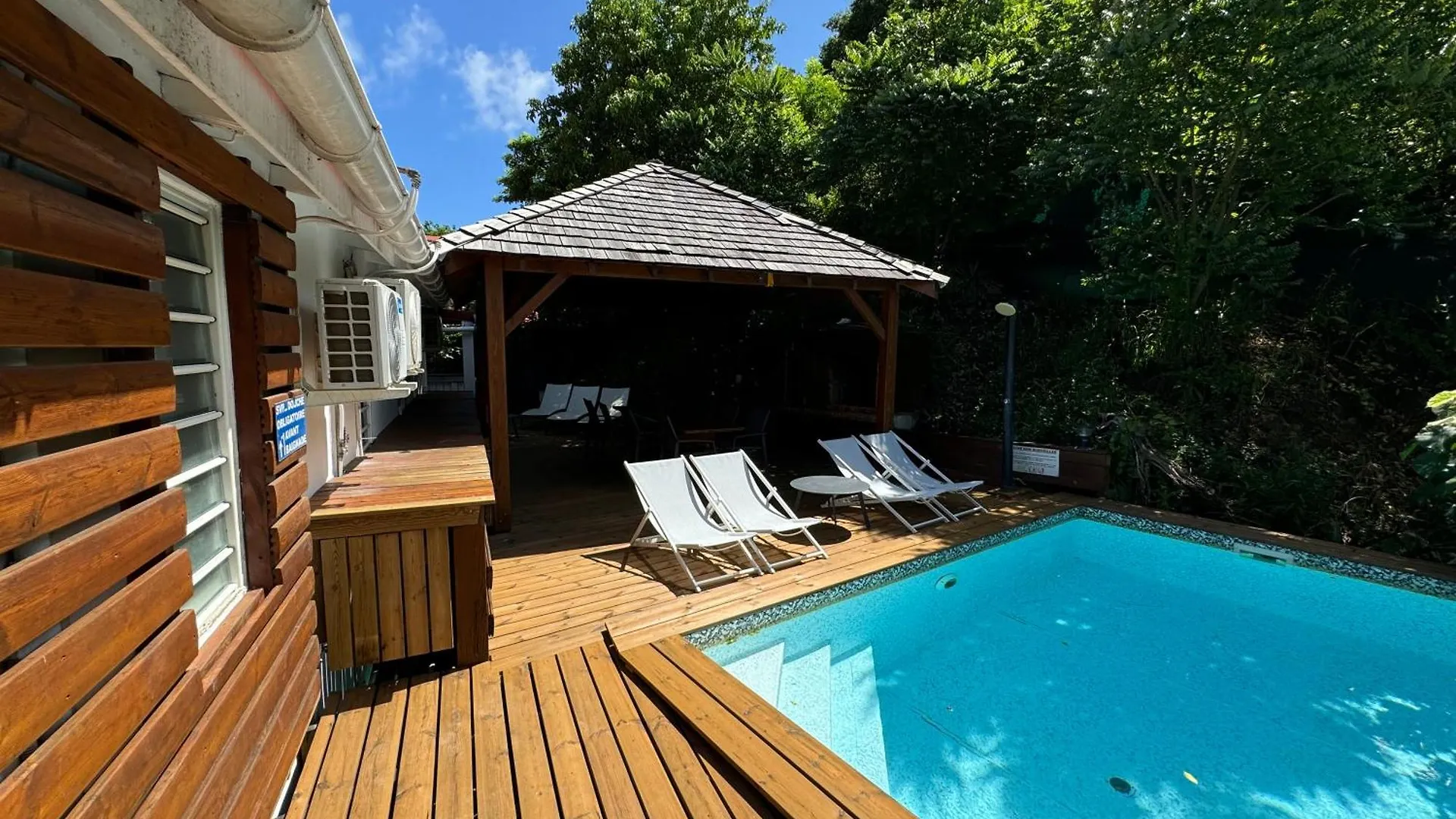 Kazajany Apartment Terre-De-Haut 0*,